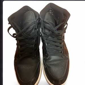 Air Jordan 1 Mid SE 'Space Jam' W/Box size 11.5